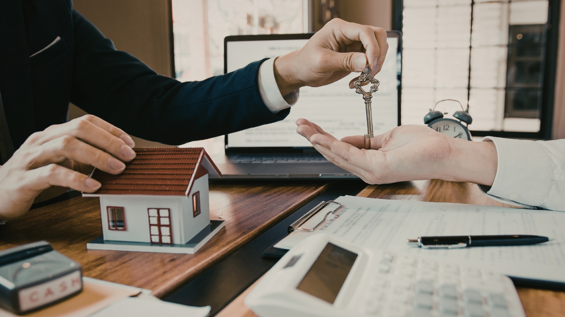 Call an Estate Litigation Lawyer in Palm Beach Today